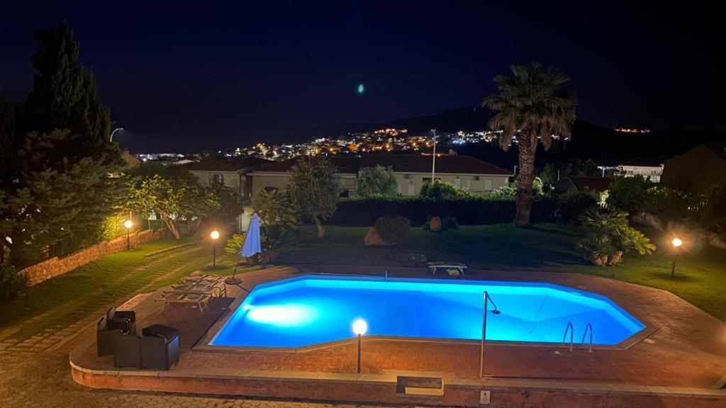 Villa Stefania 卡斯特尔萨多 外观 照片